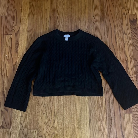 H&M Woman’s Black Sweater Size XS - Picture 1 of 3
